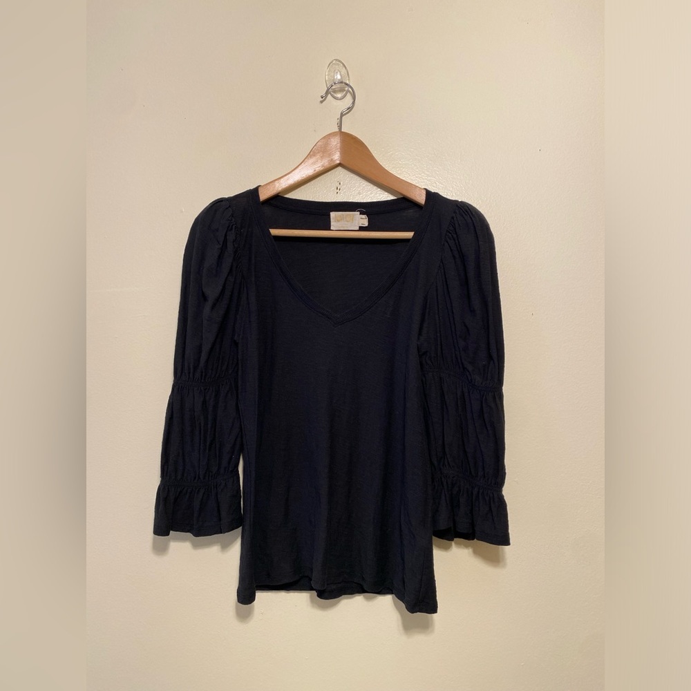 Nation Black V-Neck Puff Sleeve Top. Size S